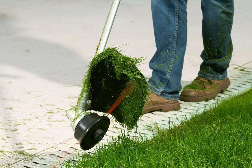 Brush-Cutting-vs.-Grass-Trimming-Methods-Tools-and-How-to-Choose-the-Right-One NovorikX